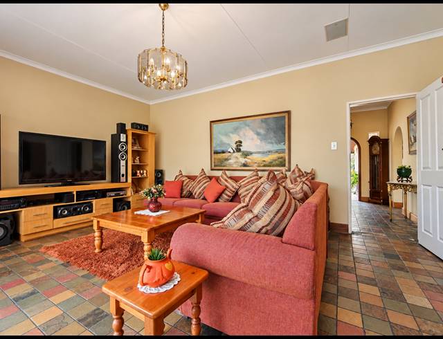 3 BEDROOM HOUSE FOR SALE IN THREE RIVERS EAST